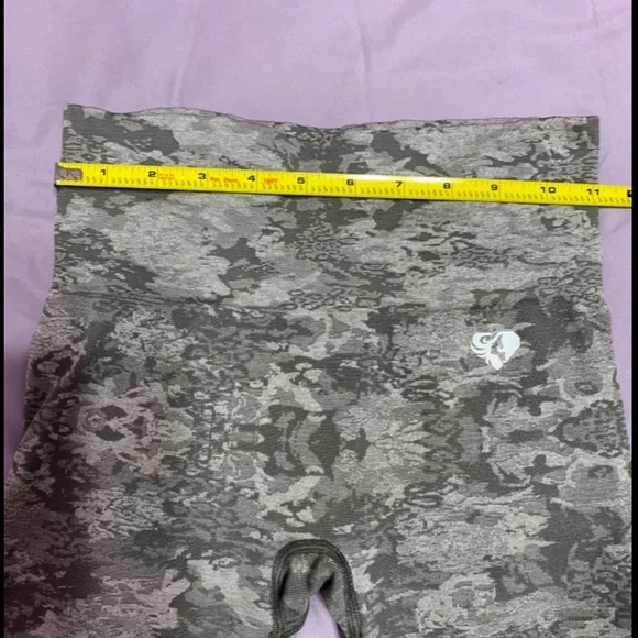 Women’s Best Spandex Bike Shorts 6” - Picture 3 of 5